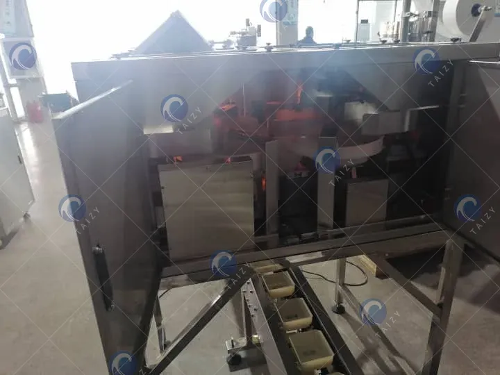 Máquina de embalagem de incensos em forma de torre