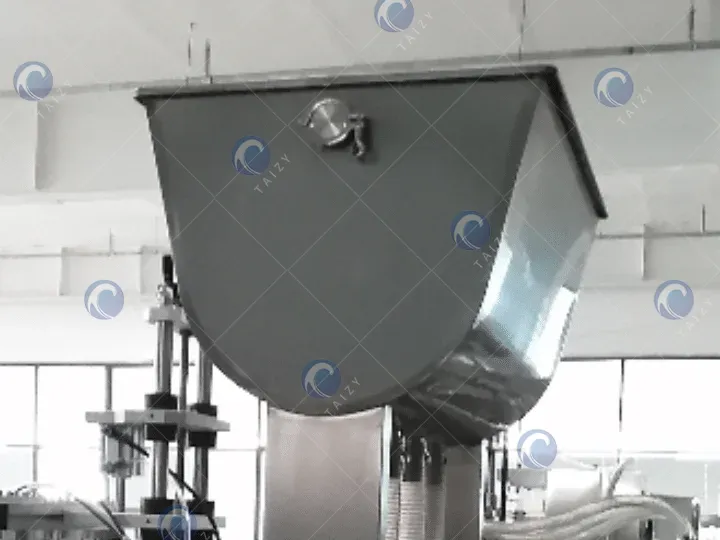 Automatic Liquid Bottle Filling Machine For Water Juice 7 Blender of auto paste filling machine