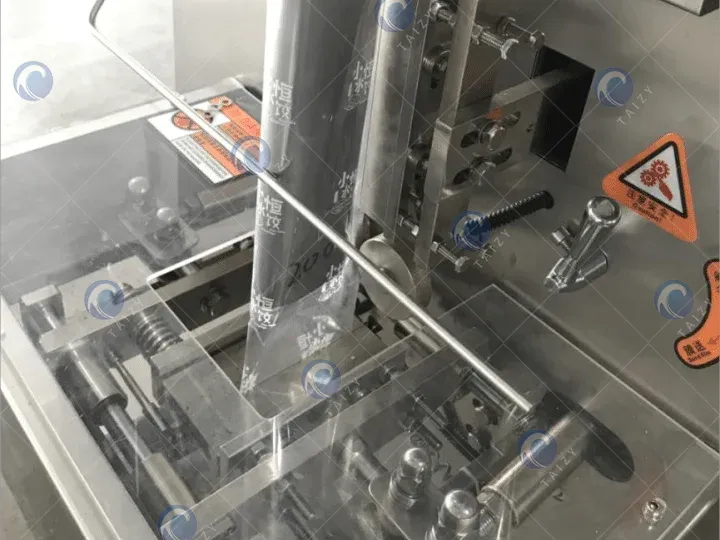 Commercial Popcorn Packaging Machine 14 3-side seal of popcorn packaging machine