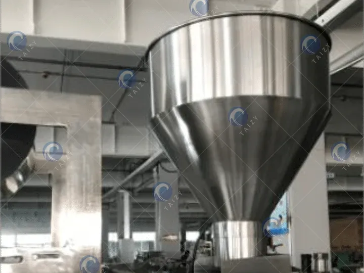 Commercial Popcorn Packaging Machine 5 Feeding hopper of popcorn packaging machine