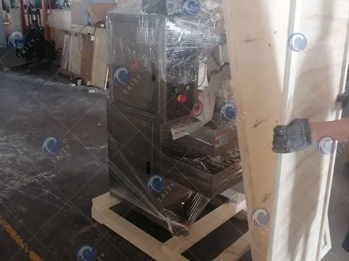 packaged red chilli powder packing machine
