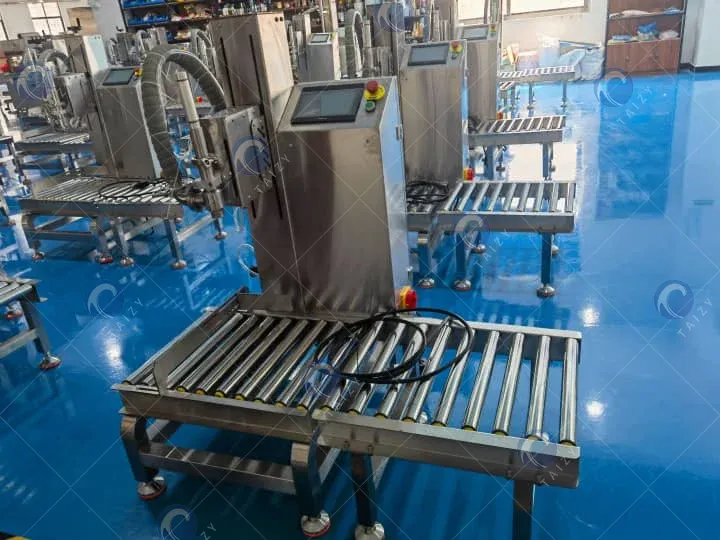 آلة تعبئة المعجون نصف الأوتوماتيكية 1 آلة تعبئة الصلصة