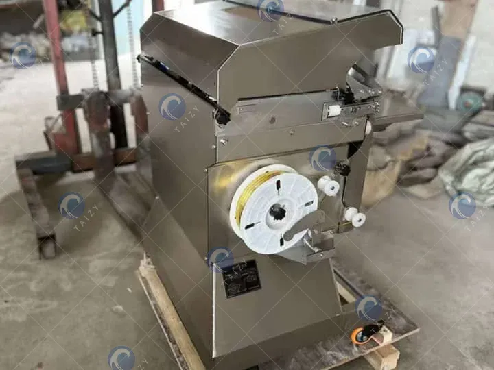 Вертикальная машина для запайки лентой Вертикальный запайщик лент