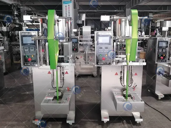 Ice lolly packing machine