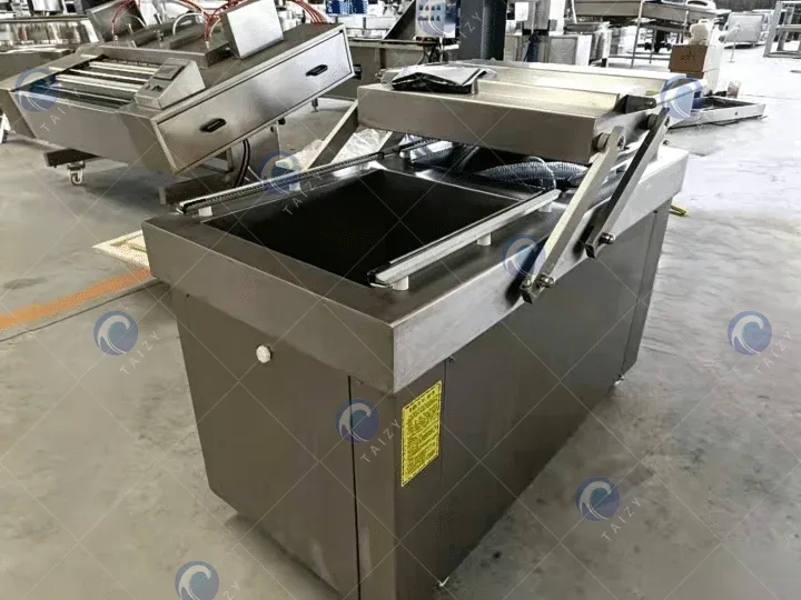 Recessed-chamber packing machine
