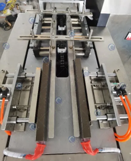 Double Layer Soap 3D Packaging Machine 4 Discharge and registration mark device