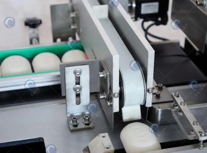 Double Layer Soap 3D Packaging Machine 3 Feeding device of the soap overwrap machine
